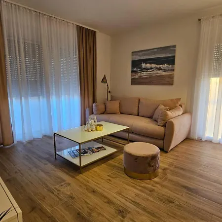 Apartment Leilani & Karolina Vrsi Exterior photo