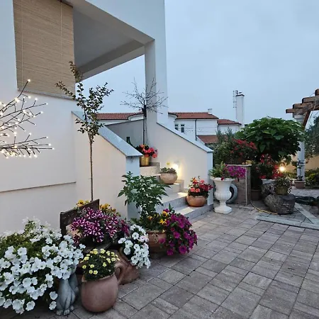 Apartment Leilani & Karolina Vrsi Exterior photo